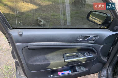 Лифтбек Skoda Superb 2003 в 