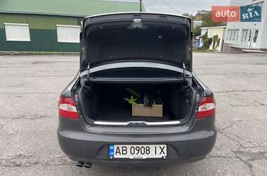 Лифтбек Skoda Superb 2011 в 