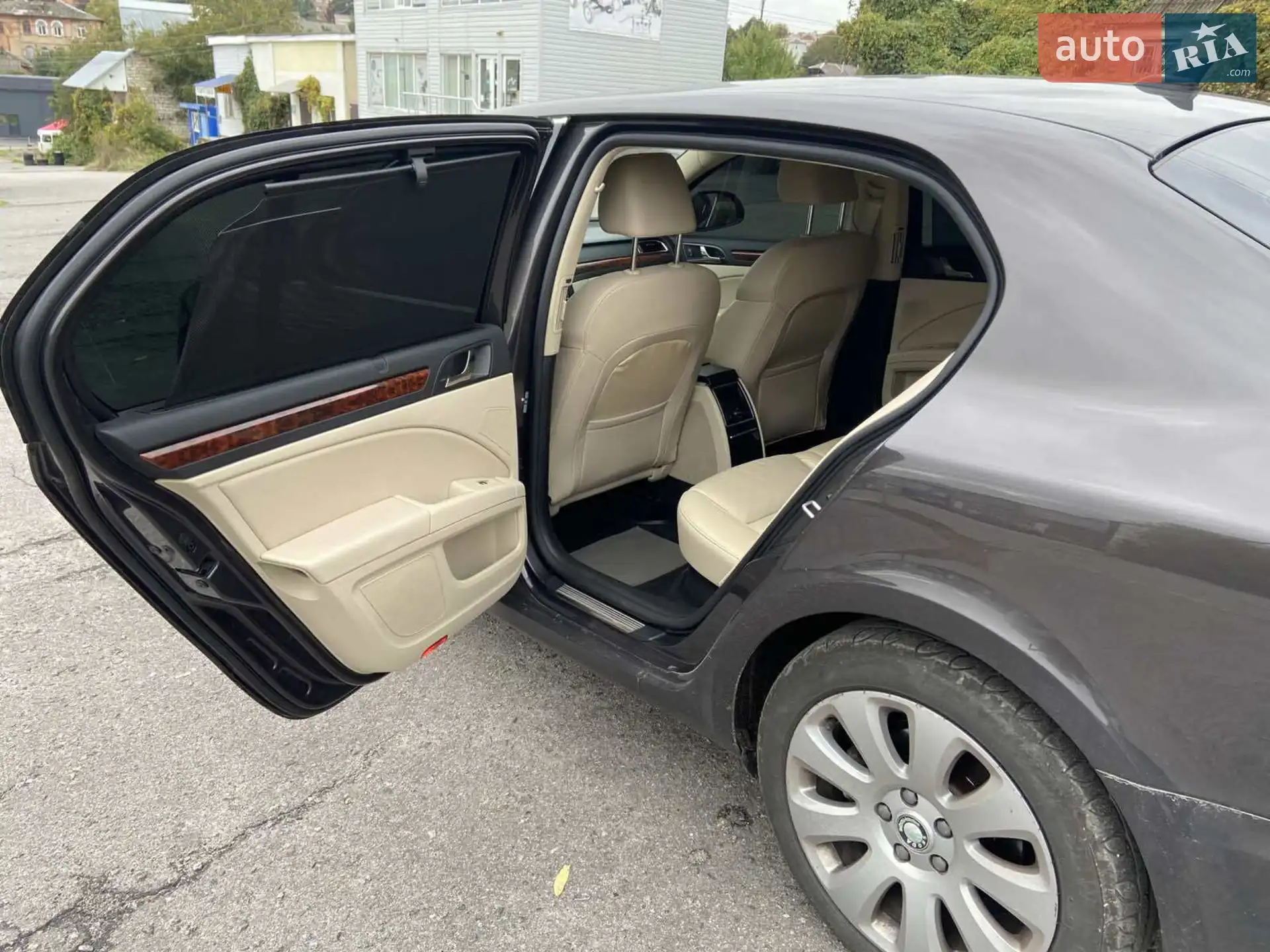 2011 Skoda Superb - мініатюра 19