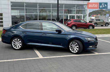 Лифтбек Skoda Superb 2017 в 