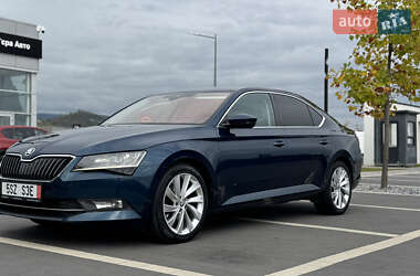 Лифтбек Skoda Superb 2017 в 
