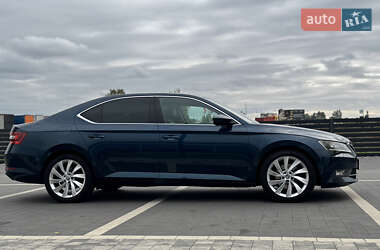 Лифтбек Skoda Superb 2017 в 