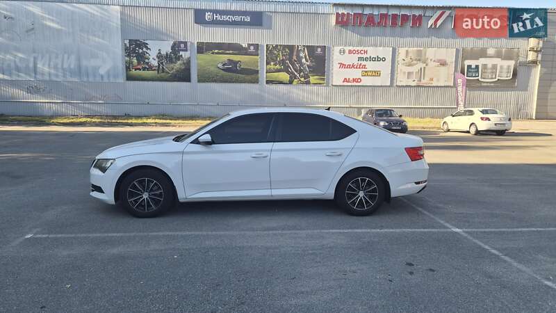 Лифтбек Skoda Superb 2015 в Киеве фото 8 Лифтбек Skoda Superb 2015 в Киеве