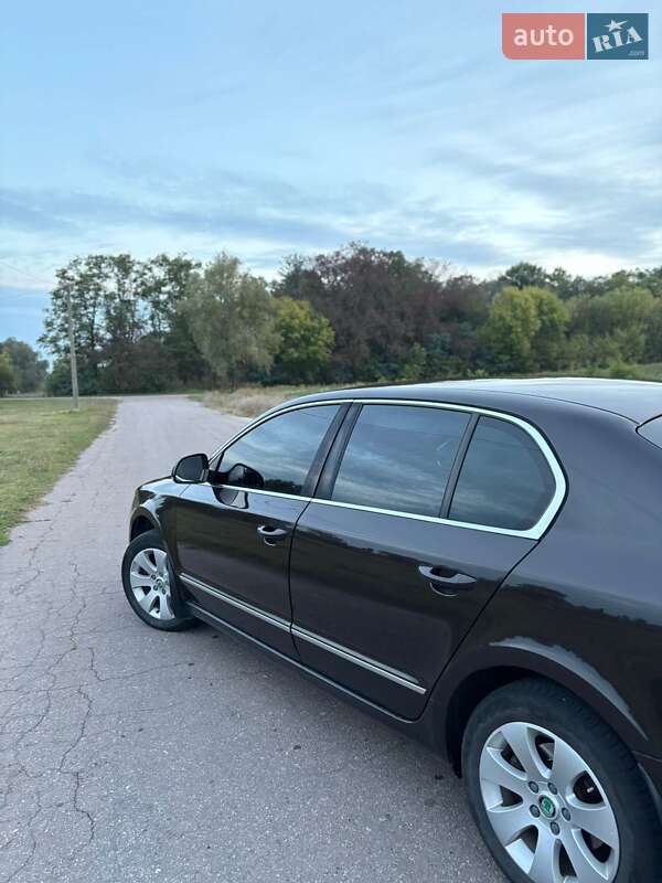 Лифтбек Skoda Superb 2012 в Переяславе