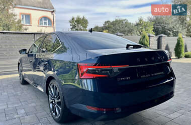 Лифтбек Skoda Superb 2019 в 