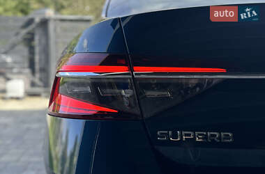Лифтбек Skoda Superb 2019 в 