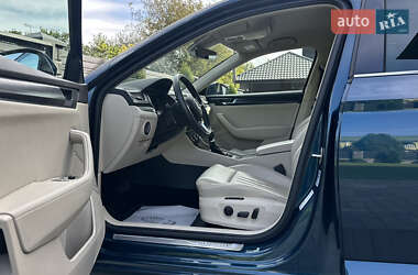 Лифтбек Skoda Superb 2019 в 