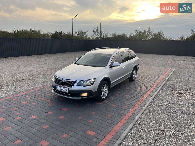 Универсал Skoda Superb 2015 в 