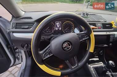 Лифтбек Skoda Superb 2015 в 