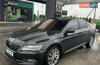 Лифтбек Skoda Superb 2016 в 