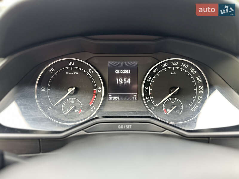 Универсал Skoda Superb 2016 в Житомире