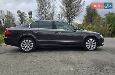Лифтбек Skoda Superb 2010 в 