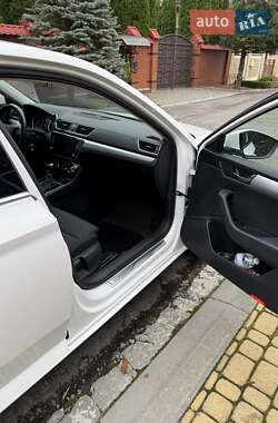 Лифтбек Skoda Superb 2020 в 