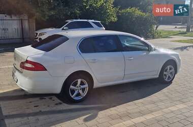 Лифтбек Skoda Superb 2012 в 