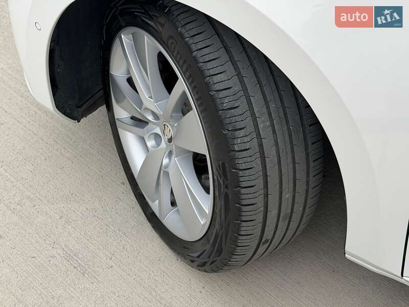 Универсал Skoda Superb 2019 в Луцке