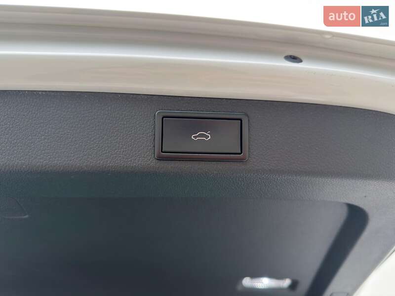 Универсал Skoda Superb 2019 в Луцке