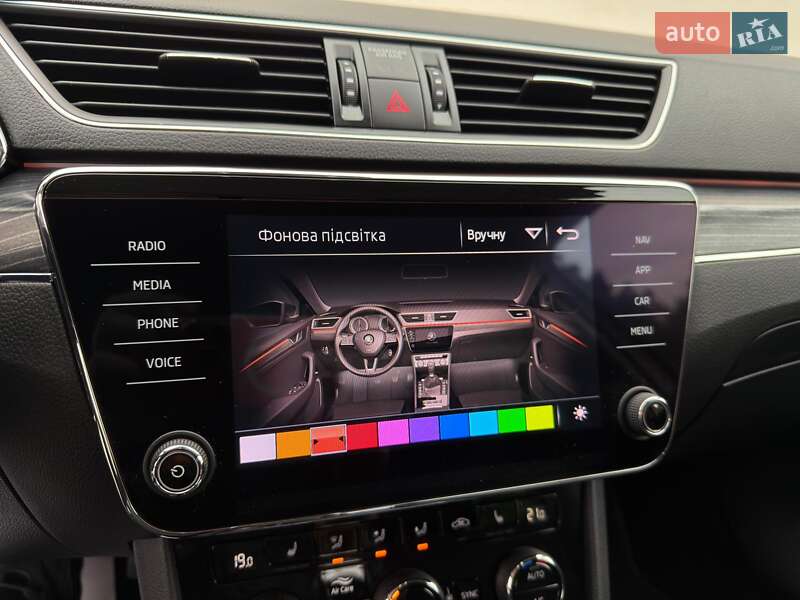 Универсал Skoda Superb 2019 в Луцке