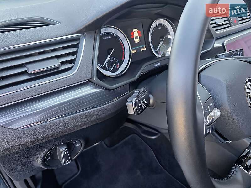Лифтбек Skoda Superb 2021 в Кропивницком