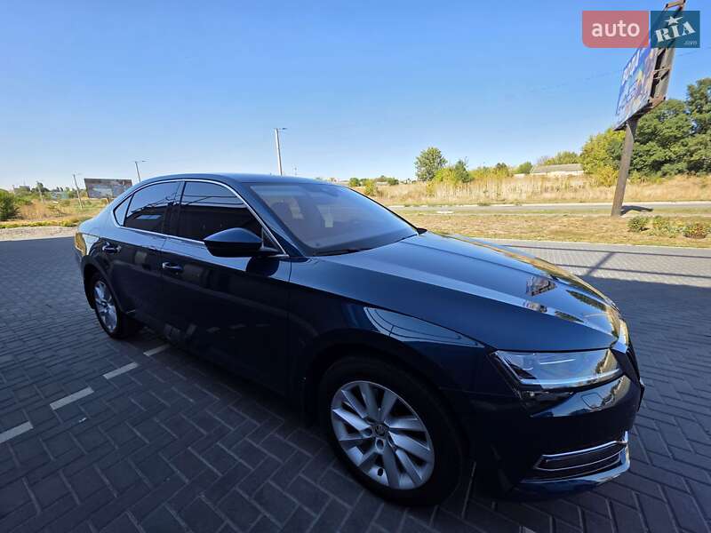 Лифтбек Skoda Superb 2021 в Кропивницком