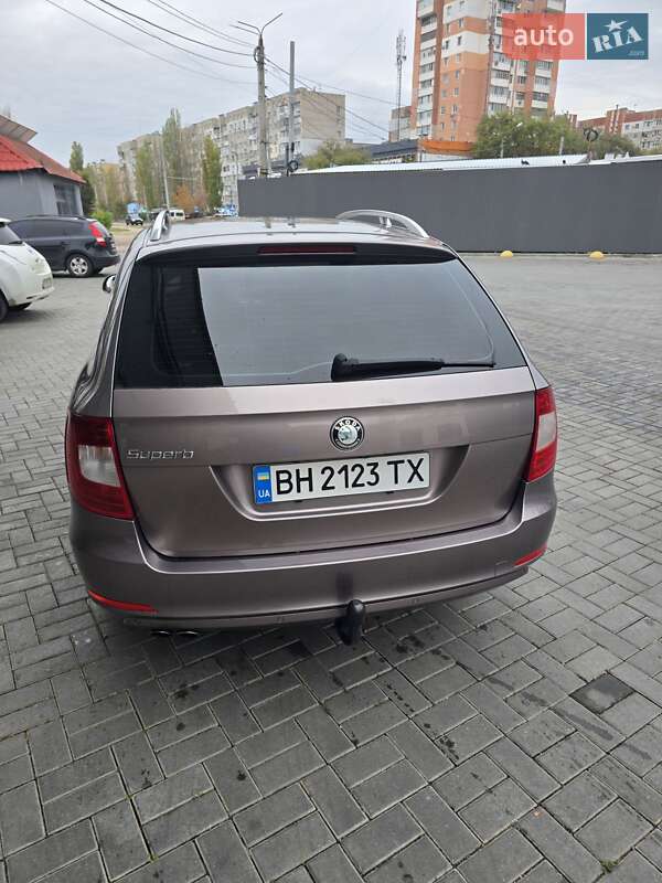 Универсал Skoda Superb 2012 в Николаеве