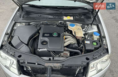 Лифтбек Skoda Superb 2006 в 