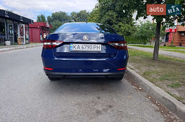 Ліфтбек Skoda Superb 2016 в  фото 4 Ліфтбек Skoda Superb 2016 в