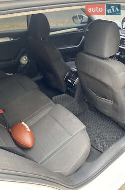 Универсал Skoda Superb 2015 в 