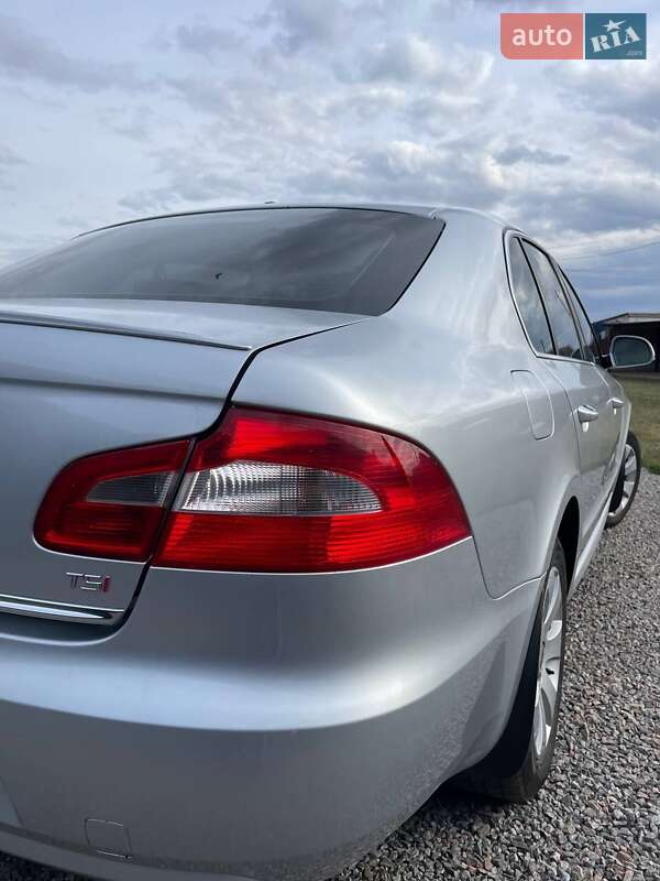 Лифтбек Skoda Superb 2012 в Миргороде