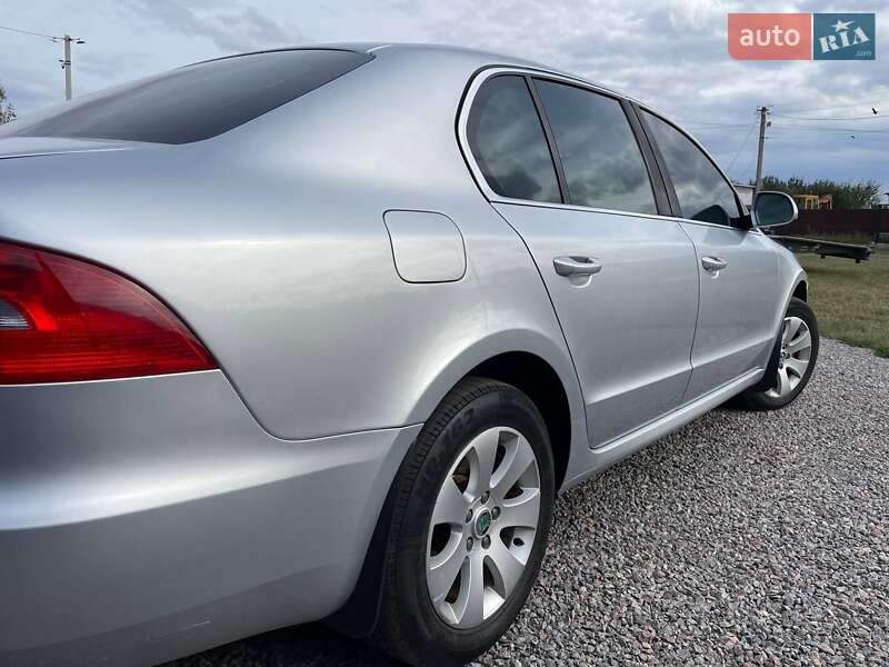 Лифтбек Skoda Superb 2012 в Миргороде