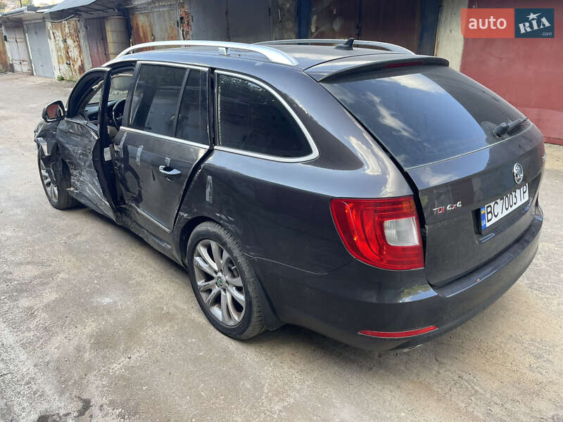 Универсал Skoda Superb 2011 в Львове фото 8 Универсал Skoda Superb 2011 в Львове