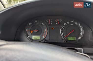 Ліфтбек Skoda Superb 2002 в 