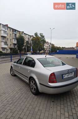 Ліфтбек Skoda Superb 2002 в 