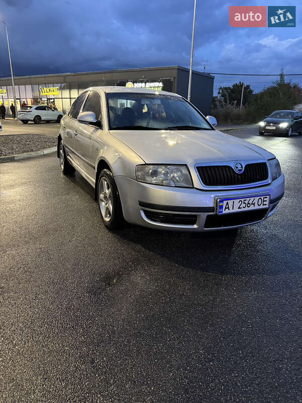 Лифтбек Skoda Superb 2006 в Днепре