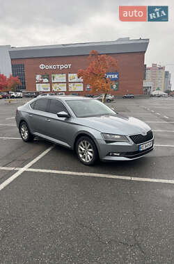 Ліфтбек Skoda Superb 2016 в Києві