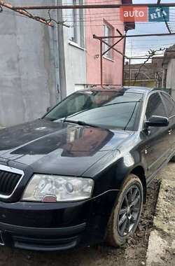 Лифтбек Skoda Superb 2006 в 