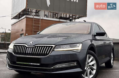 Лифтбек Skoda Superb 2020 в 