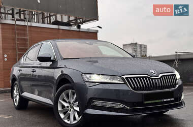 Лифтбек Skoda Superb 2020 в 