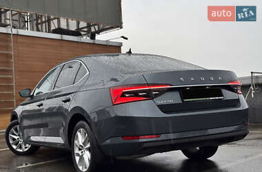 Лифтбек Skoda Superb 2020 в 