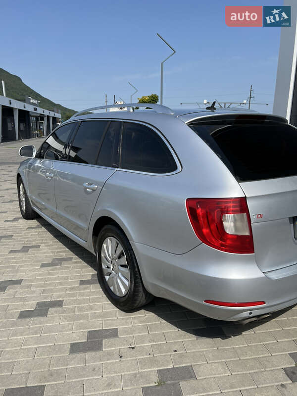 Универсал Skoda Superb 2010 в Хусте