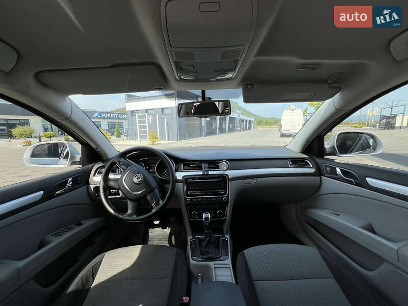 Универсал Skoda Superb 2010 в Хусте