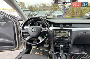 Лифтбек Skoda Superb 2014 в 