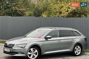 Универсал Skoda Superb 2018 в 