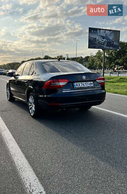 Лифтбек Skoda Superb 2013 в 