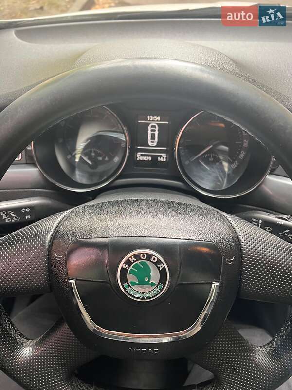 Лифтбек Skoda Superb 2011 в Кривом Роге