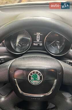Ліфтбек Skoda Superb 2011 в 