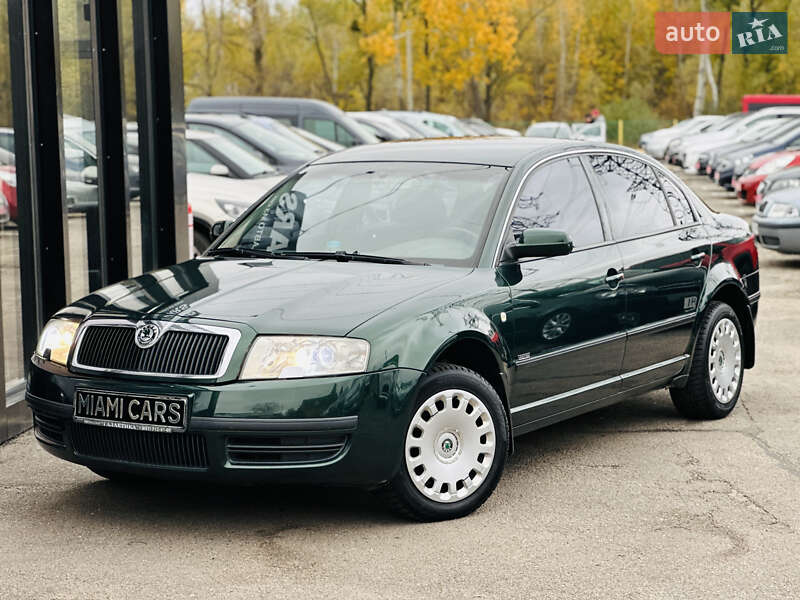 Ліфтбек Skoda Superb 2004 в 