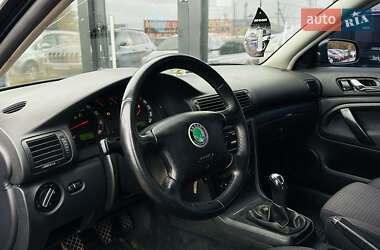 Ліфтбек Skoda Superb 2004 в 
