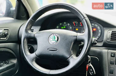 Ліфтбек Skoda Superb 2004 в 