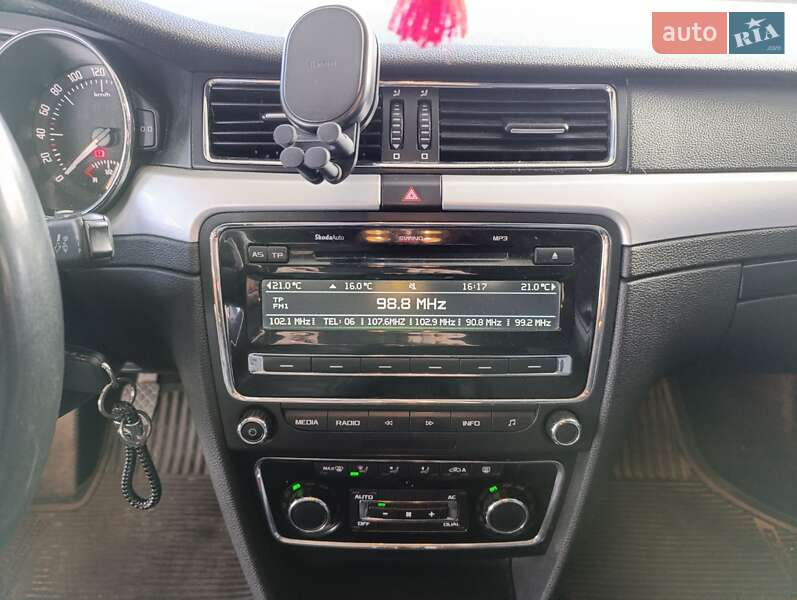 Лифтбек Skoda Superb 2010 в Николаеве