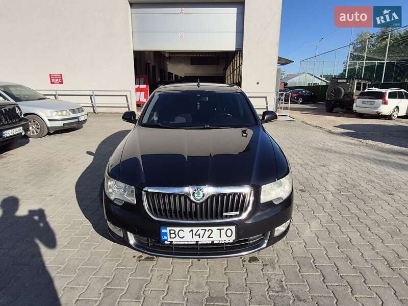 Skoda Superb 2011
